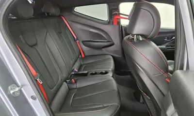 Hyundai Veloster 2019, 66601 км, за 8527.24 USD - фото 12