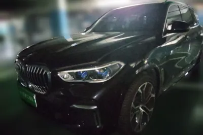 BMW X5 · 2022 год