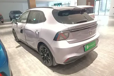 MG 4 EV 2026, 6100 км, за 13083 USD