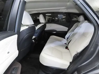 Lexus RX 2024, 32669 км, за 53929.27 USD - фото 10