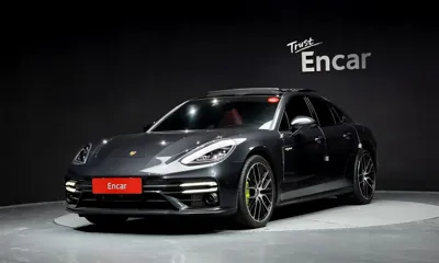 Porsche Panamera · 2023 год