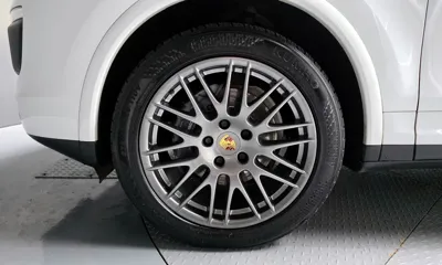 Porsche Cayenne 2017, 175717 км, за 16807.83 USD