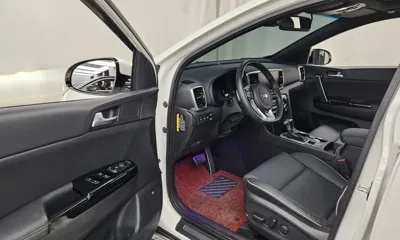 Kia Sportage 2020, 68663 км, за 12996.75 USD - фото 10
