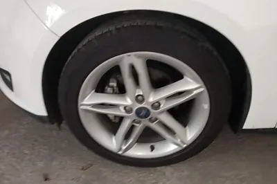 Ford Focus 2020, 94200 км, за 8324 USD - фото 10