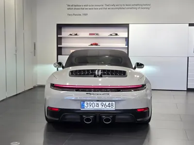 Porsche 911 2025, 3036 км, за 172640.15 USD