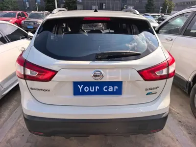 Nissan Qashqai 2016, 82000 км, за 5561.99 USD