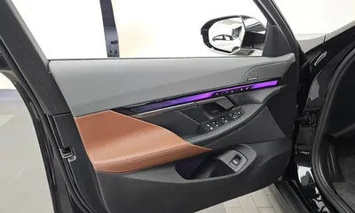 BMW 5-Series 2024, 44810 км, за 36338.8 USD - фото 24