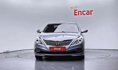 Hyundai Grandeur 2015, 125788 км, за 4172.18 USD