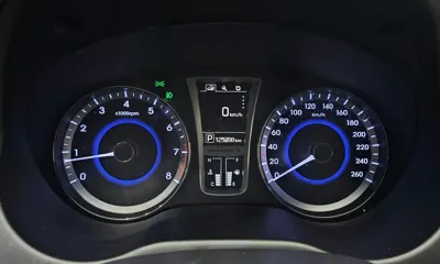 Hyundai Grandeur 2015, 125788 км, за 4172.18 USD - фото 8