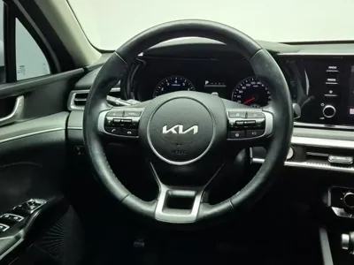 Kia K5 2022, 87910 км, за 10108.97 USD - фото 9
