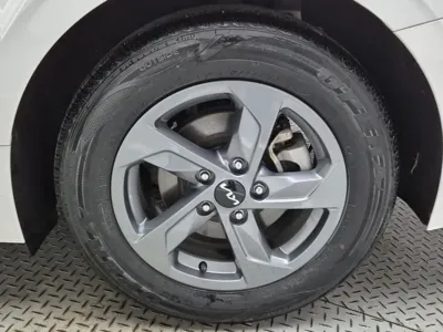 Kia K5 2022, 87910 км, за 10108.97 USD - фото 20