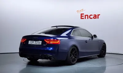 Audi S5 2014, 200992 км, за 12936.35 USD