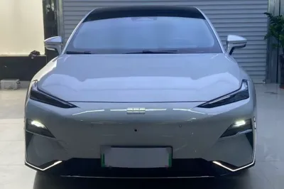 Geely Galaxy E8 2025, 6300 км, за 22476 USD