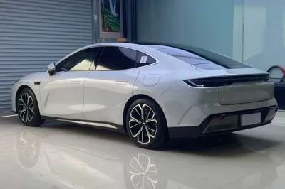 Geely Galaxy E8 2025, 6300 км, за 22476 USD