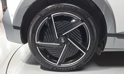 Hyundai Ioniq5 2025, 81909 км, за 28876.2 USD