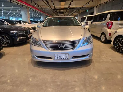 Lexus LS 2009, 147750 км, за 4030.42 USD