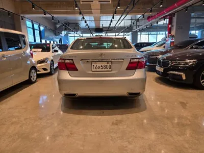 Lexus LS 2009, 147750 км, за 4030.42 USD