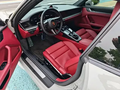 Porsche 911 2022, 28000 км, за 139491.12 USD