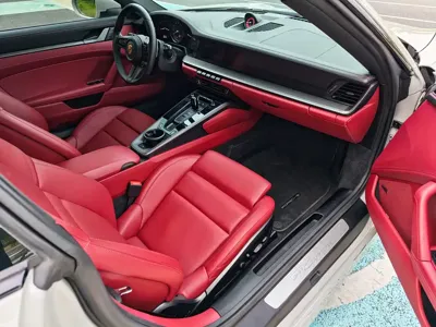 Porsche 911 2022, 28000 км, за 139491.12 USD