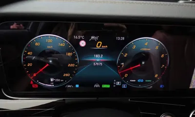 Mercedes-Benz E-Class 2021, 57975 км, за 32164.89 USD - фото 8