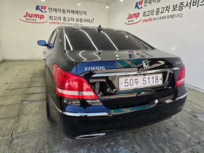 Hyundai Equus 2010, 180446 км, за 2781.45 USD