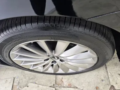 Hyundai Equus 2010, 180446 км, за 2781.45 USD