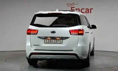 Kia Canival 2018, 141473 км, за 8461.14 USD