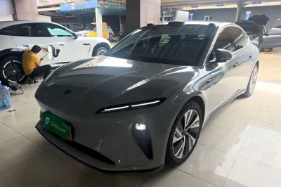 Nio ET5 · 2022 год