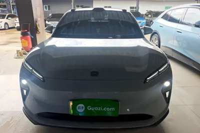 Nio ET5 2022, 45800 км, за 26611 USD