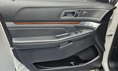 Ford Explorer 2019, 115215 км, за 11105.24 USD - фото 24