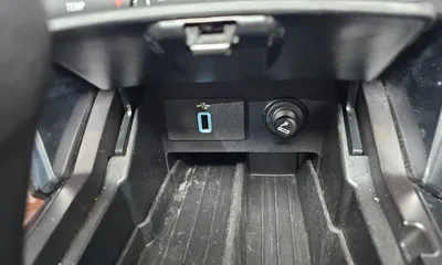 Ford Explorer 2019, 115215 км, за 11105.24 USD - фото 32