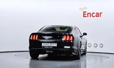 Ford Mustang 2016, 122668 км, за 9237.58 USD