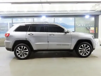Jeep Cherokee 2018, 84661 км, за 10744.28 USD