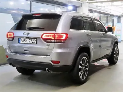Jeep Cherokee 2018, 84661 км, за 10744.28 USD