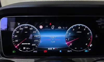 Mercedes-Benz AMG GT 2024, 7159 км, за 76018.03 USD - фото 8