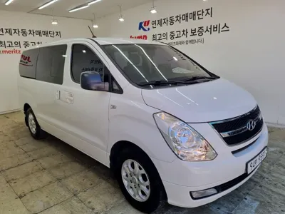 Hyundai Starex 2016, 99881 км, за 7609.27 USD