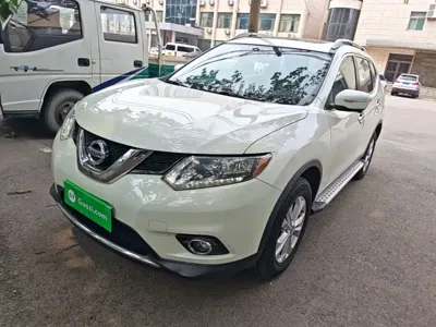Nissan X-Trail · 2015 год