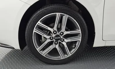 Kia K3 2019, 101453 км, за 7601.8 USD