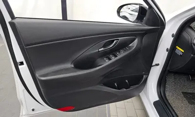 Hyundai i30 2019, 42802 км, за 12143.89 USD - фото 24