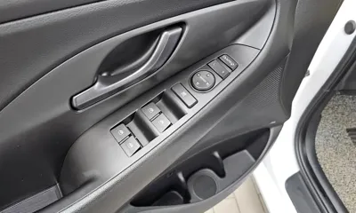 Hyundai i30 2019, 42802 км, за 12143.89 USD - фото 29