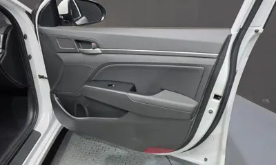 Hyundai Avante 2017, 6577 км, за 6825.71 USD - фото 24