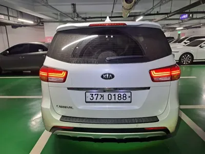 Kia Canival 2017, 108790 км, за 6564.26 USD