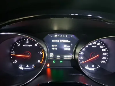 Kia Canival 2017, 108790 км, за 6564.26 USD