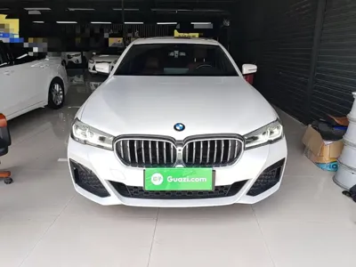 BMW 5 Series 2022, 63099 км, за 25645.78 USD