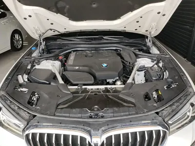 BMW 5 Series 2022, 63099 км, за 25645.78 USD - фото 20