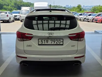 Hyundai i40 2014, 213000 км, за 3216.49 USD