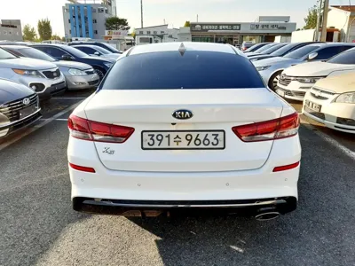 Kia K5 2019, 118000 км, за 6937.56 USD