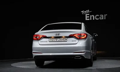 Hyundai Sonata 2015, 127862 км, за 4759.39 USD