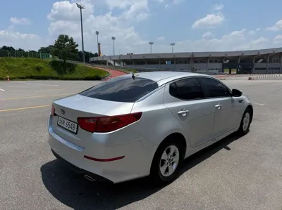 Kia K5 2014, 122054 км, за 3185.33 USD