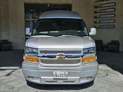 Chevrolet Express Van 2019, 80931 км, за 25780.03 USD